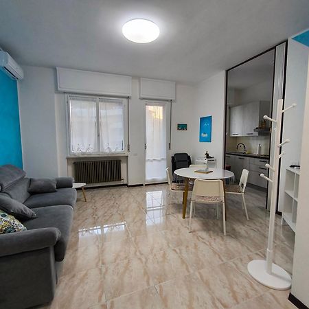 Appartamento Azzurro 佩萨罗 外观 照片